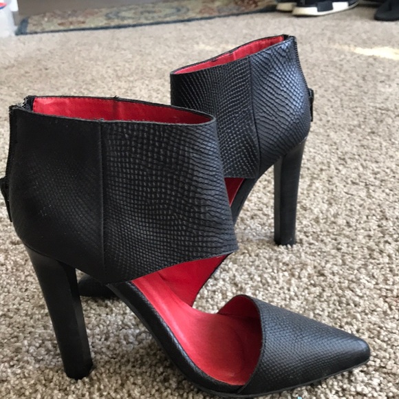 Heels - Picture 2 of 6